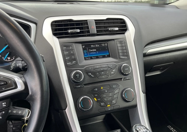 Ford Mondeo cena 47500 przebieg: 168400, rok produkcji 2015 z Piława Górna małe 211